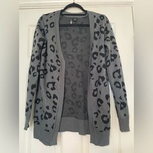 Full Tilt Dark Gray Small Leopard Print Cardigan